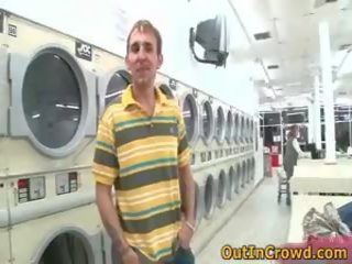 Convertido en homosexual striplings teniendo x calificación vídeo en público laundry 1 por outincrowd