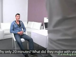 Başlangyç kaçok dude fucks female agent in her ofis